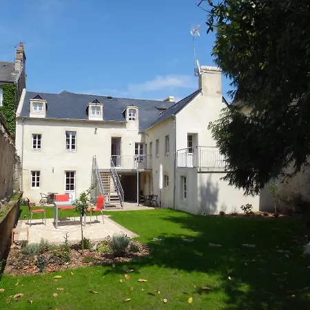 Pouchkine Duplex Au 1er Etage Centre Jardin Amenage Commun Proche Des Plages Du Debarquement Parking Gratuit A Proximite 公寓 贝叶