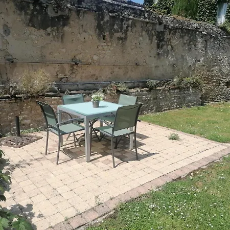 公寓 Pouchkine Duplex Au 1er Etage Centre Jardin Amenage Commun Proche Des Plages Du Debarquement Parking Gratuit A Proximite 贝叶
